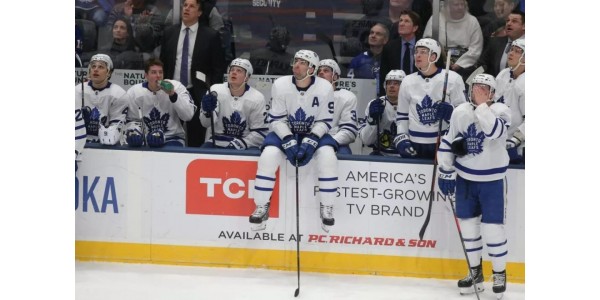 Tavares leder Toronto i playoffs